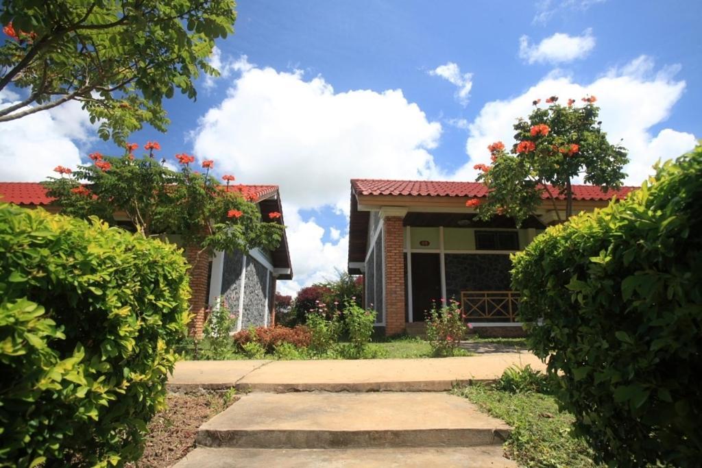 Vansana Plain Of Jars Hotel Muang Phonsavan Exterior photo