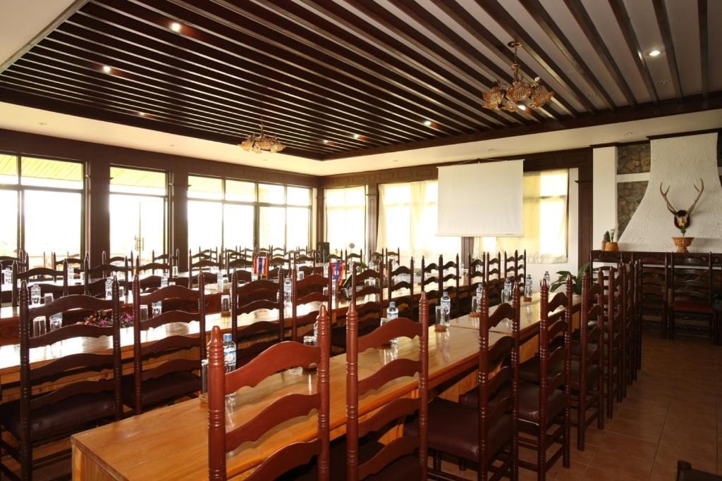 Vansana Plain Of Jars Hotel Muang Phonsavan Exterior photo
