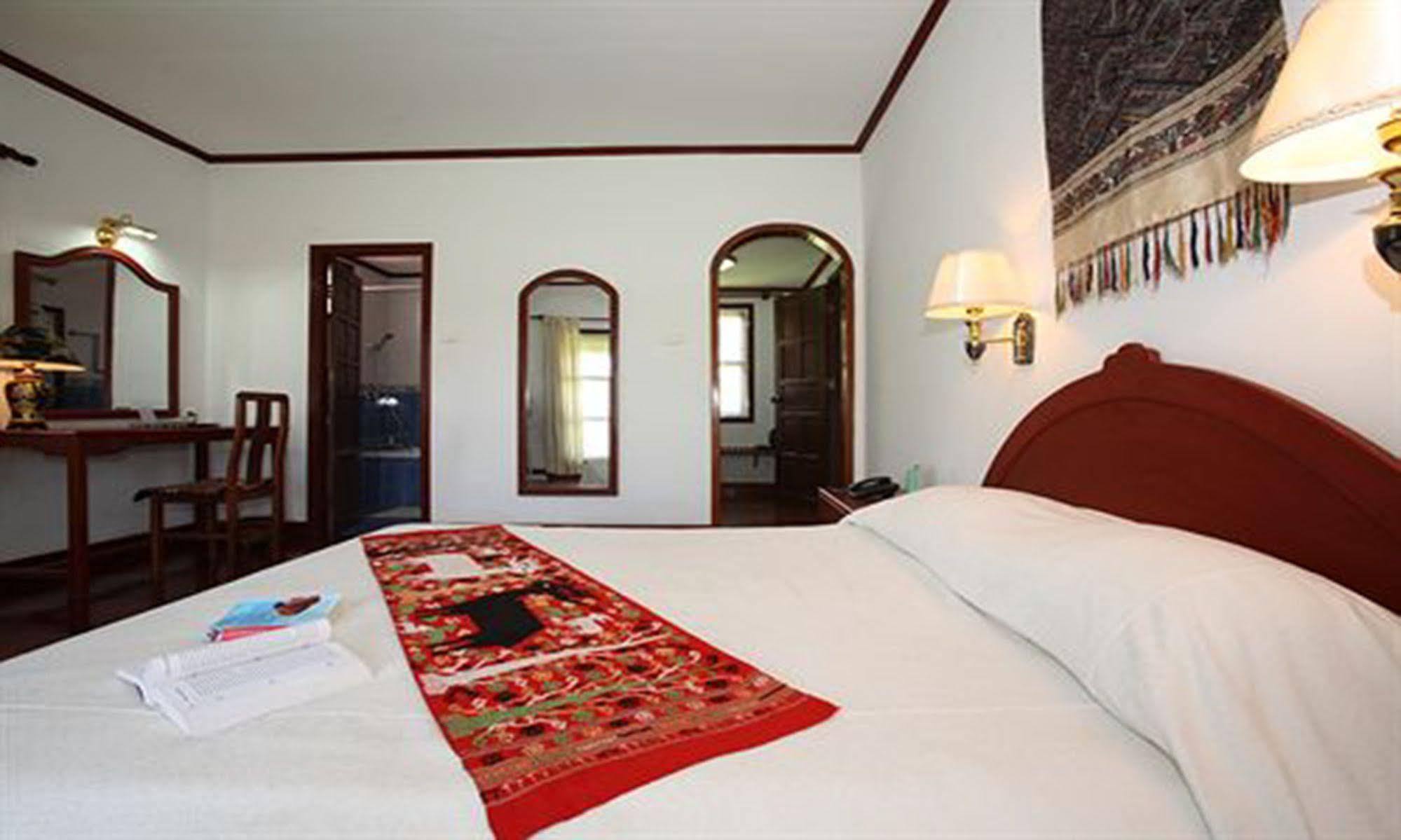 Vansana Plain Of Jars Hotel Muang Phonsavan Exterior photo