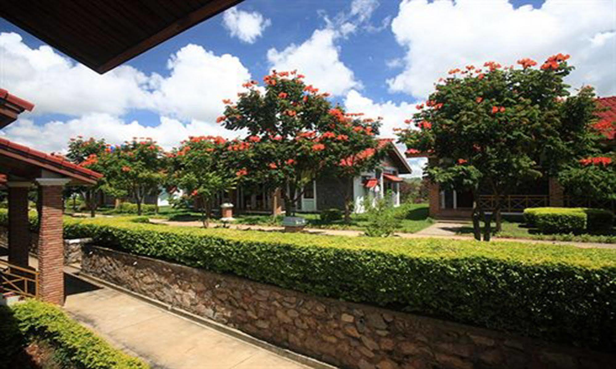 Vansana Plain Of Jars Hotel Muang Phonsavan Exterior photo