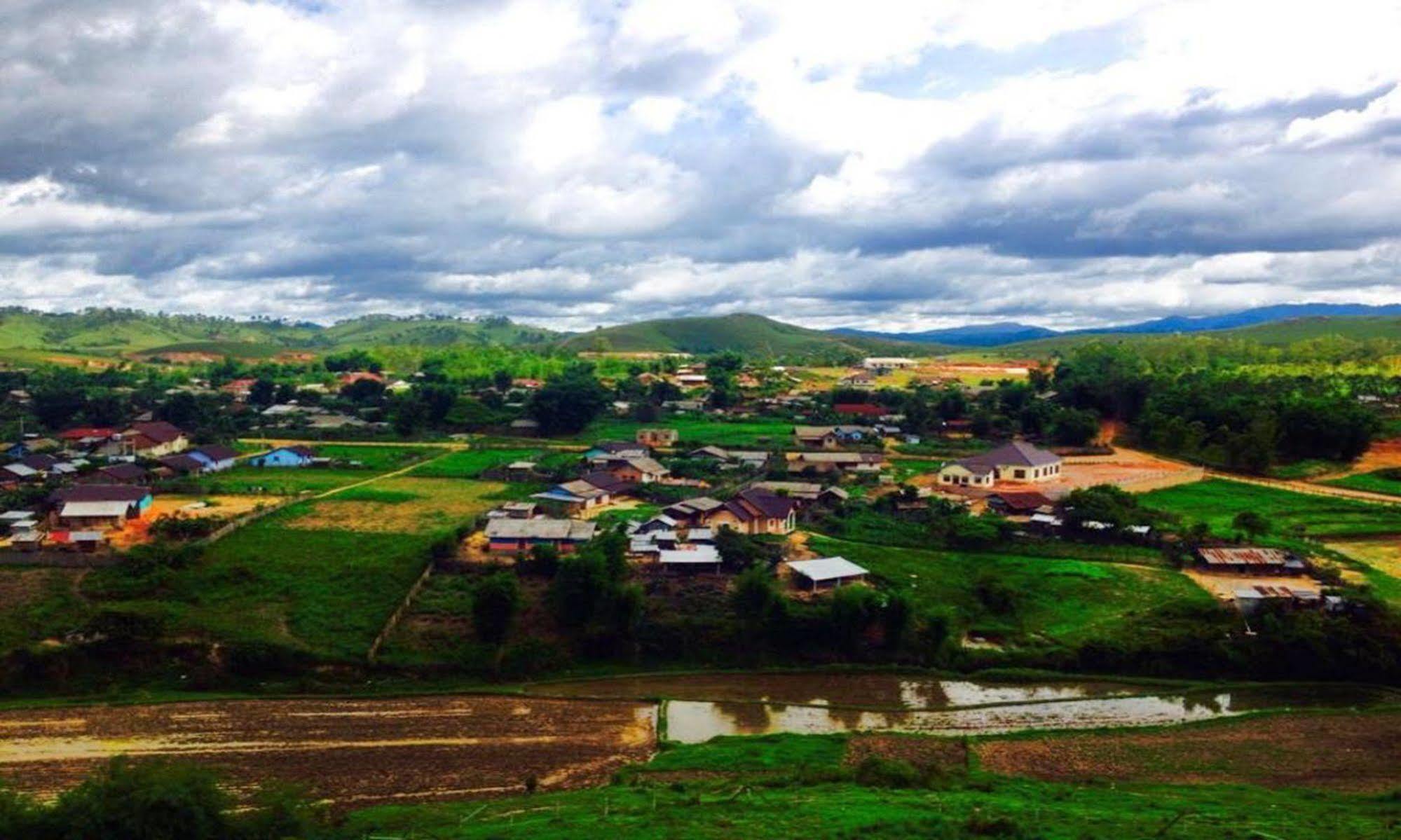 Vansana Plain Of Jars Hotel Muang Phonsavan Exterior photo